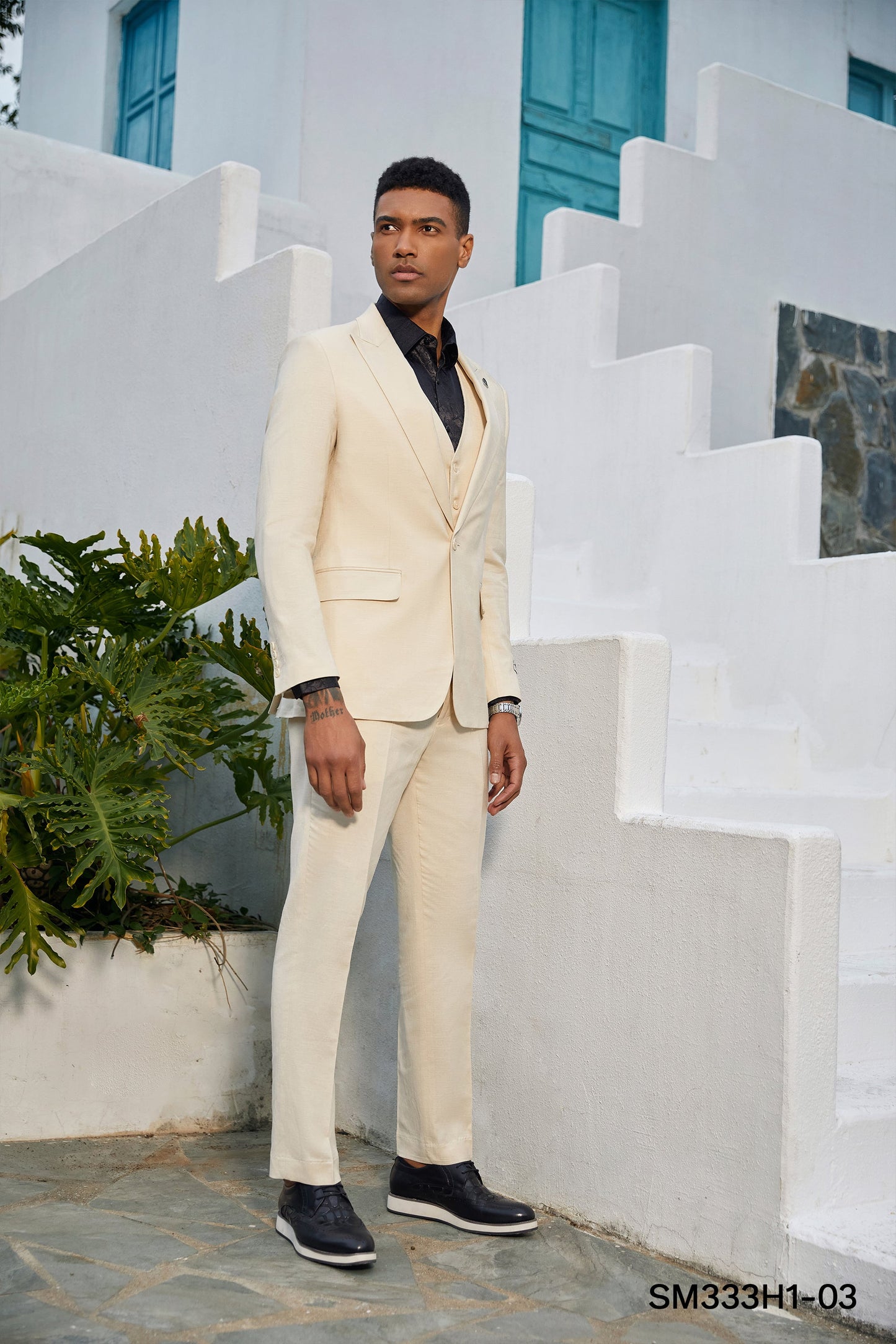 Stacy Adams Hybrid Fit 3-Piece Suit, Solid Light Tan